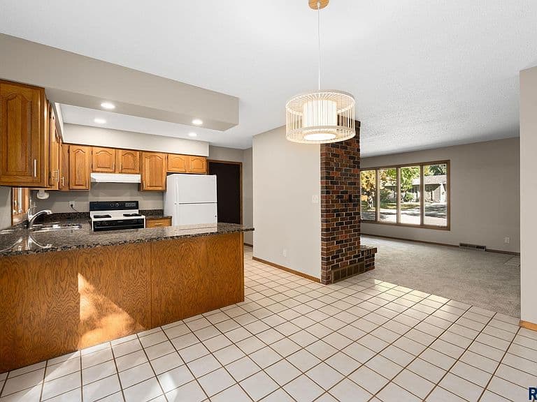 4213 S Cathy Ave photo 5