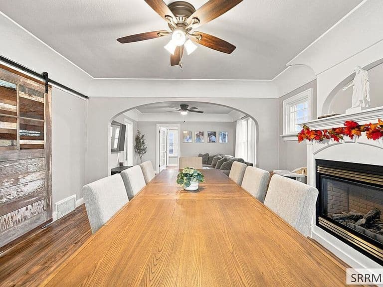 143 S 2nd W photo 4