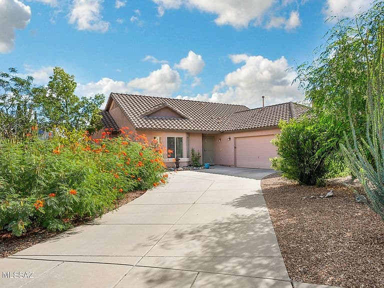238 E Shore Cliff Pl photo 1