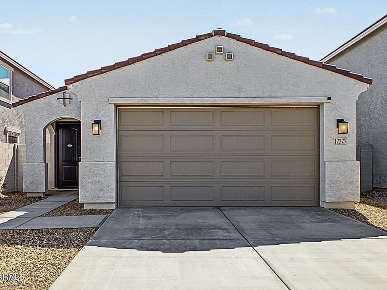 17277 W DALEY Lane photo 2