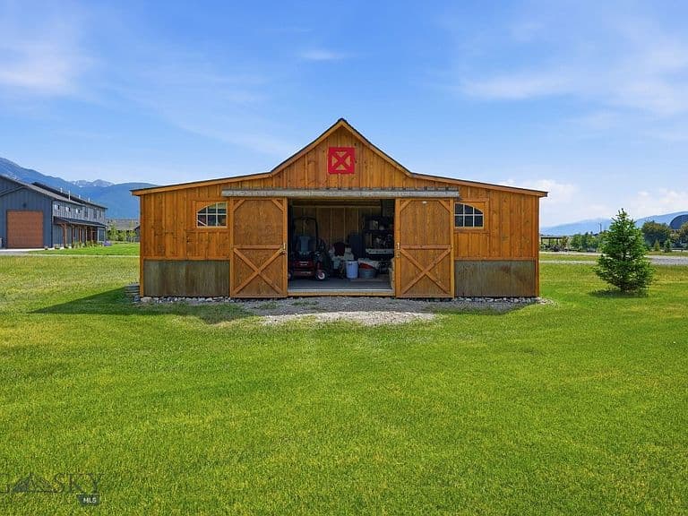 18 Obsidian Rd photo 5