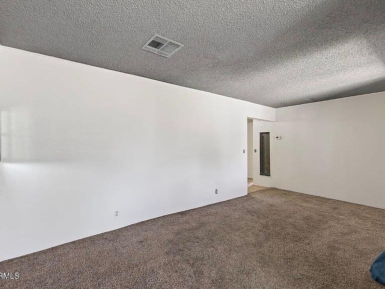5499 S GLENDALE Avenue photo 5