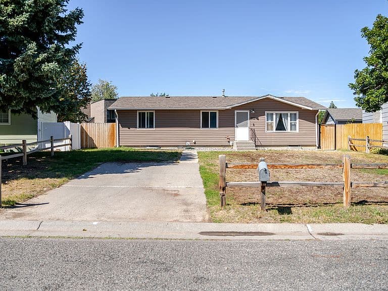 352 Phyllis Cir E photo 1
