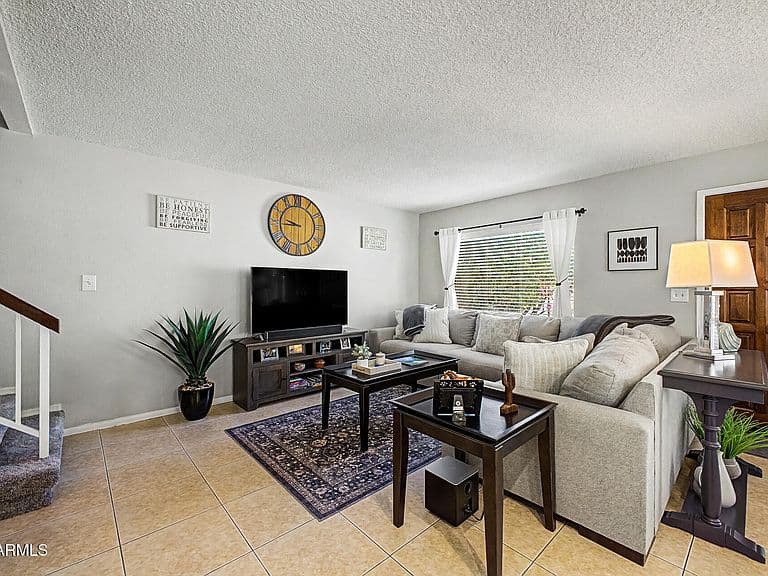 4902 E HAZEL Drive #1 photo 5
