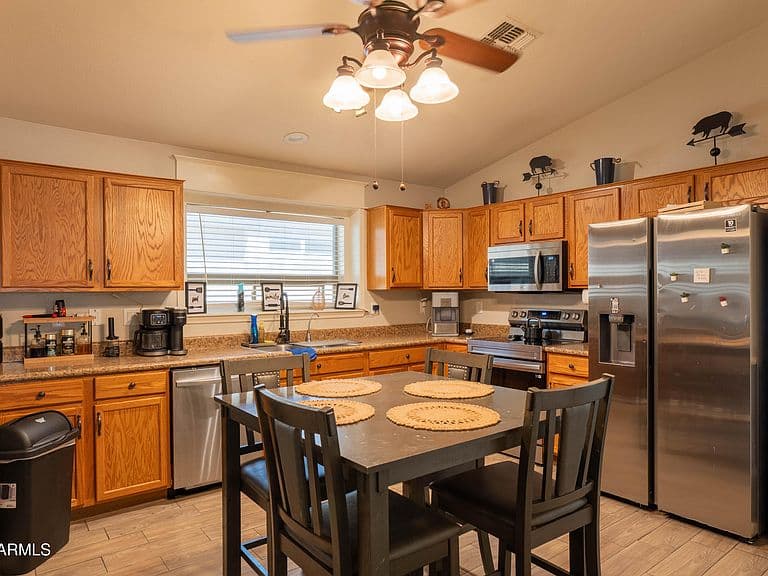 40853 W SANDERS Way photo 5