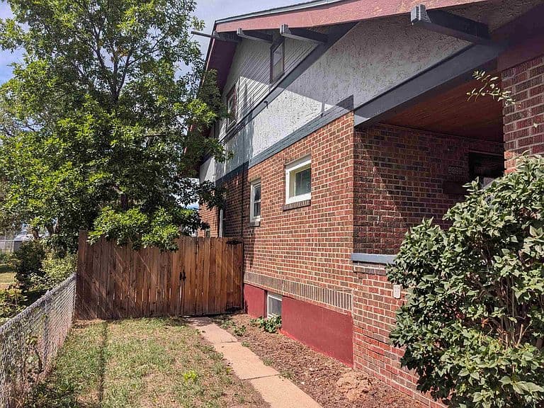3020 Cribbon Ave photo 5