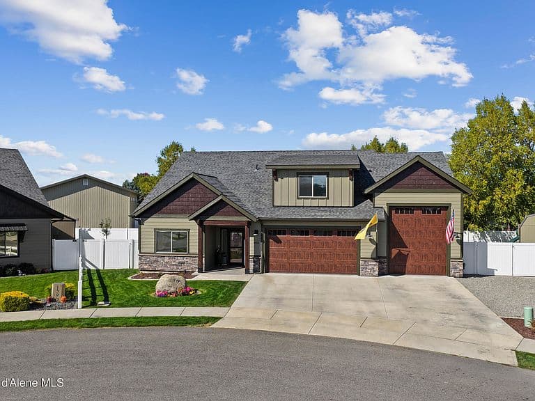 1402 W Wayward Cir photo 2