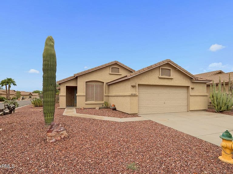 8864 E RED MOUNTAIN Lane photo 2