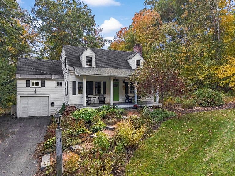 11 Thayer Pond Road photo 1