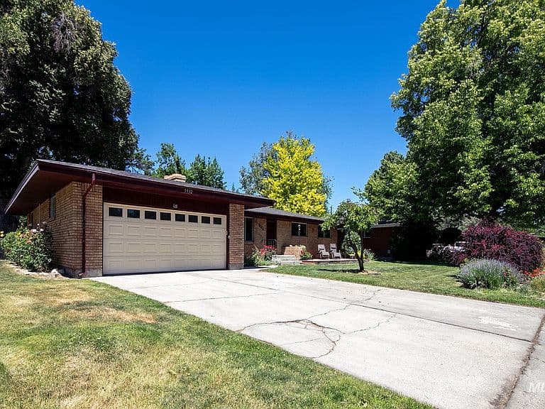 5932 W Poplar Dr photo 4