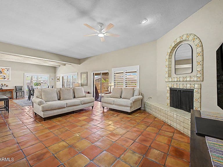 25617 N QUAIL HAVEN Drive photo 3