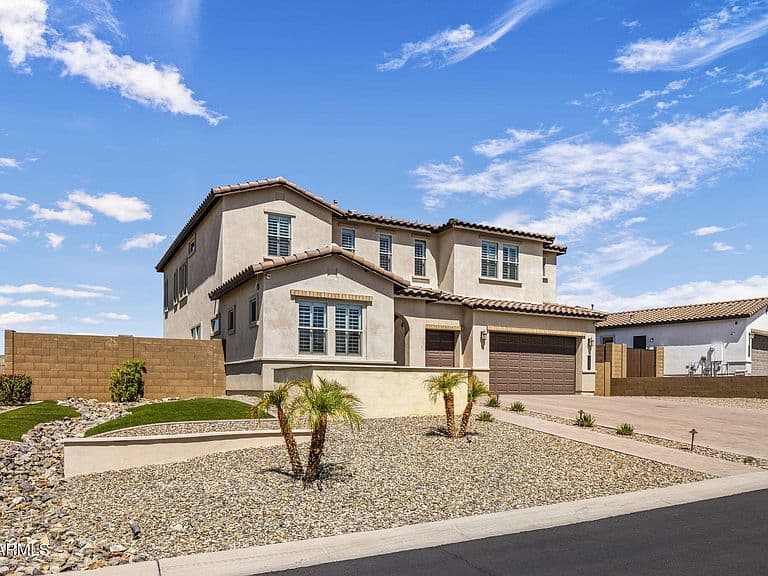 1838 E VILLA LINDA Drive photo 1