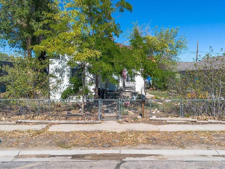 146 W J St photo 1