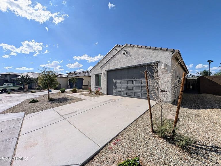 24458 W VERLEA Drive photo 4