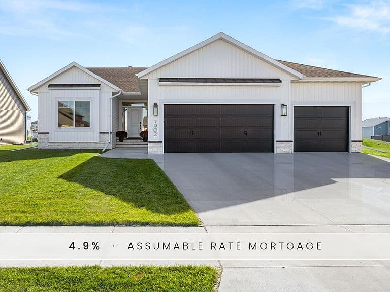 7902 Firefly Ln photo 1