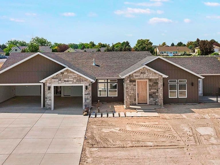 2511 E 3730 N photo 3