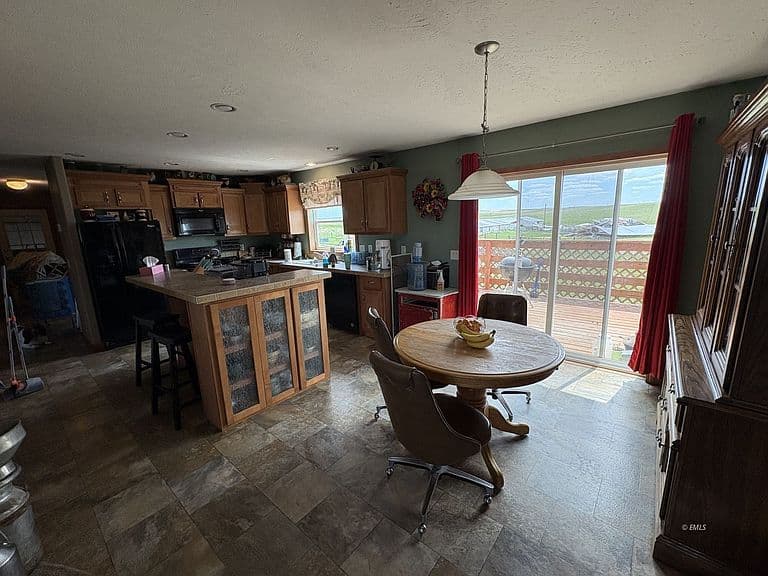 80 Cougar Rd photo 3