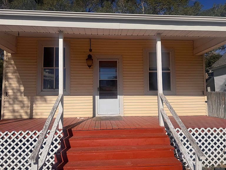 424 W Railroad Ave photo 4