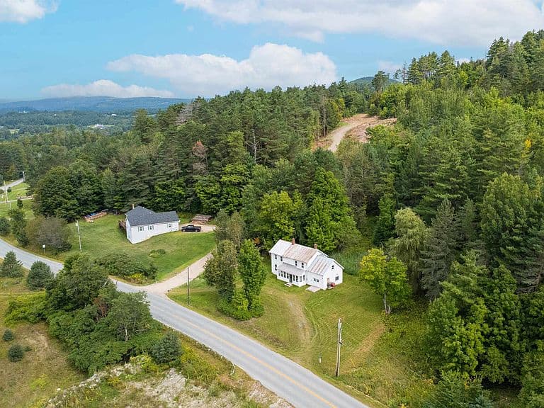 4018 Severance Hill Road photo 3