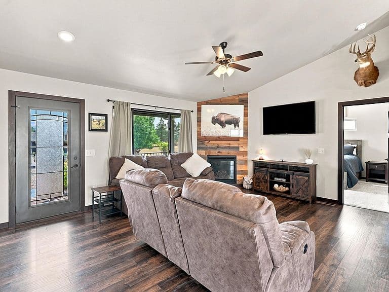 1011 Mac Ln photo 5