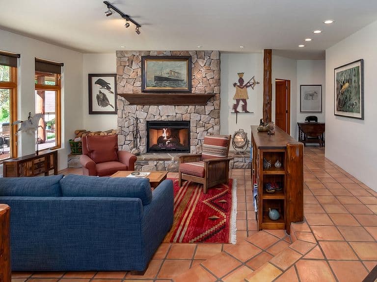 106 Canyon Dr photo 4