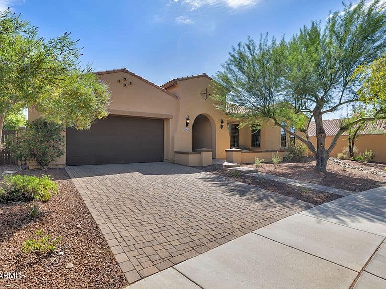 20402 W CANYON Drive photo 3