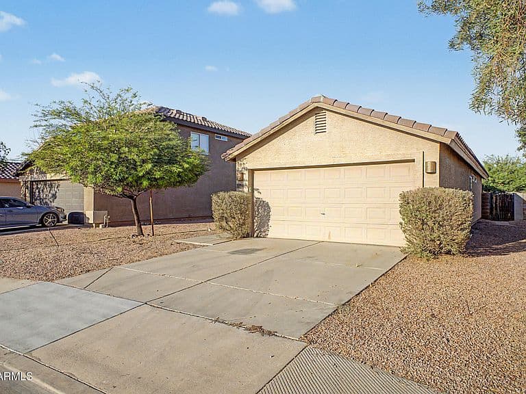 12417 N EL FRIO Street photo 3