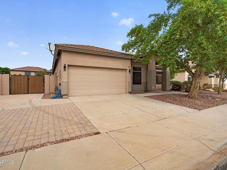 43292 W OAKLAND Court photo 2