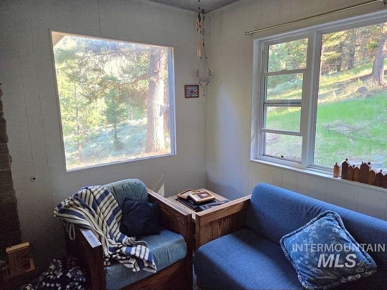 27 Grizzly Bear Rd photo 4