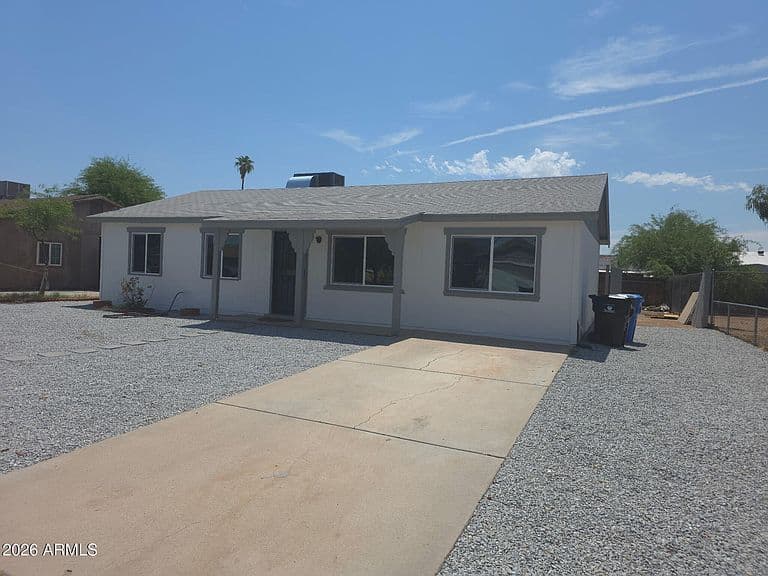 6753 W PALM Lane photo 2