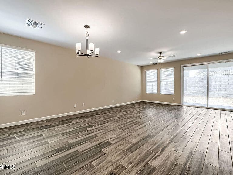 16742 W Spur Drive photo 4