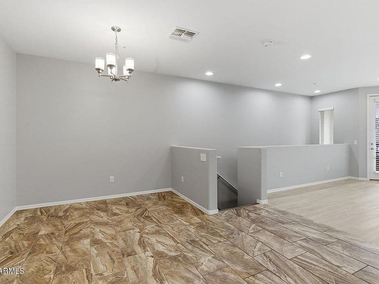 5550 N 16th St APT 171 photo 5