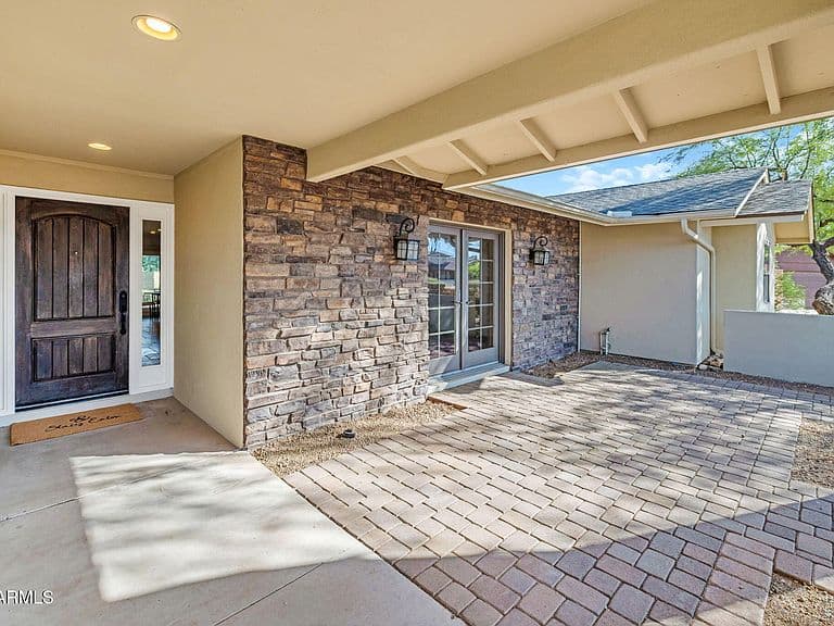 5905 E BERYL Avenue photo 4