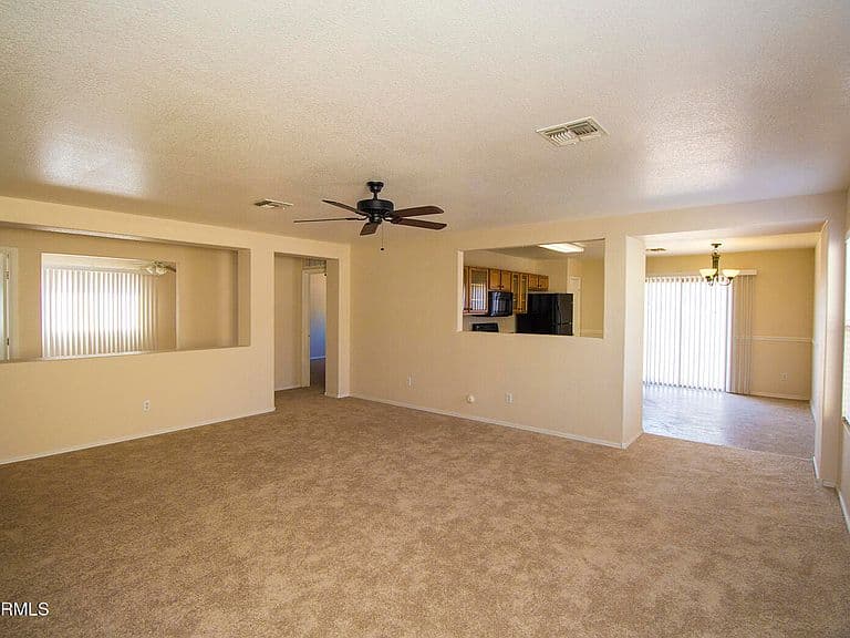 585 W JARDIN Loop photo 2
