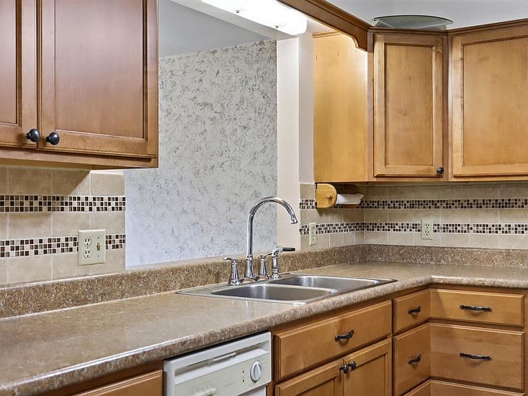 1513 S Gordon Dr photo 4