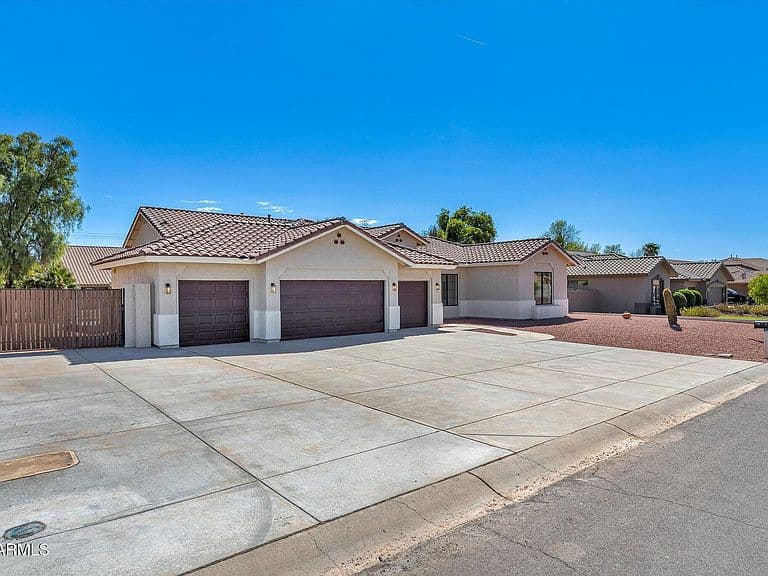 5533 W WEST WIND Drive photo 4