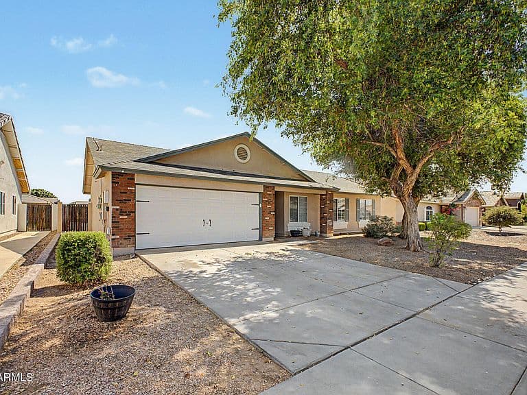3645 E ROUSAY Drive photo 2