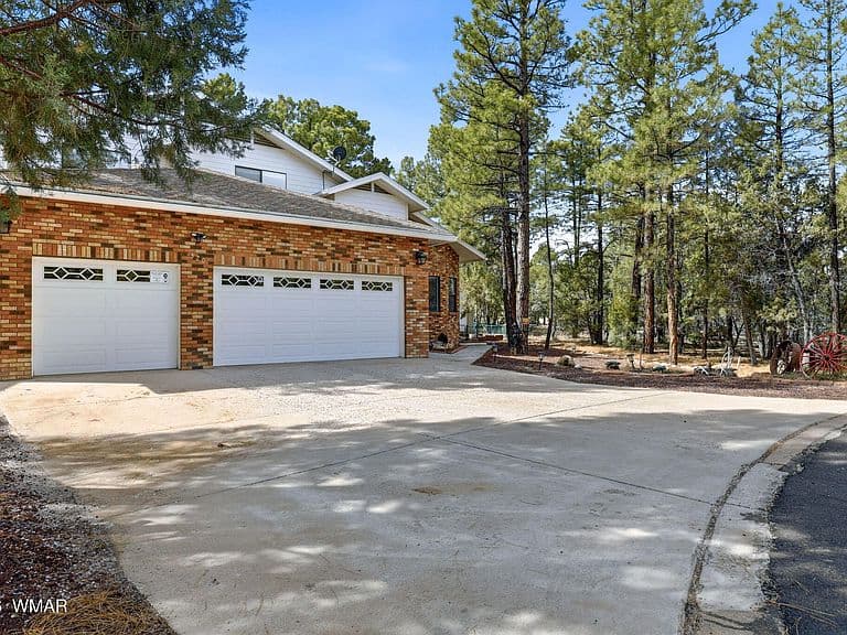 320 N 34th Dr photo 5