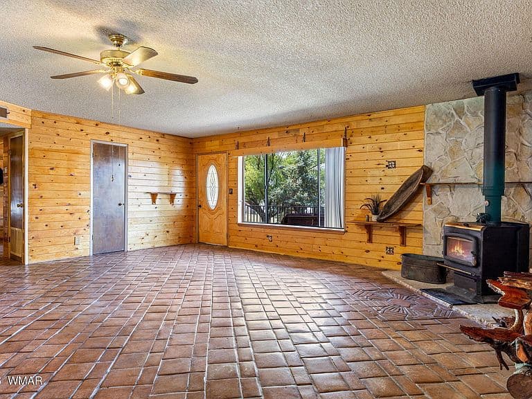 7131 White Gate Way photo 3
