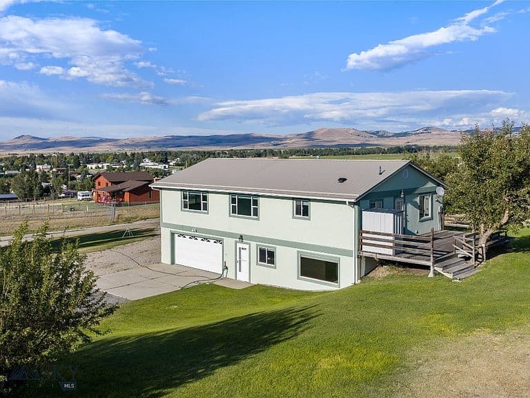 239 Skyview Ln photo 1