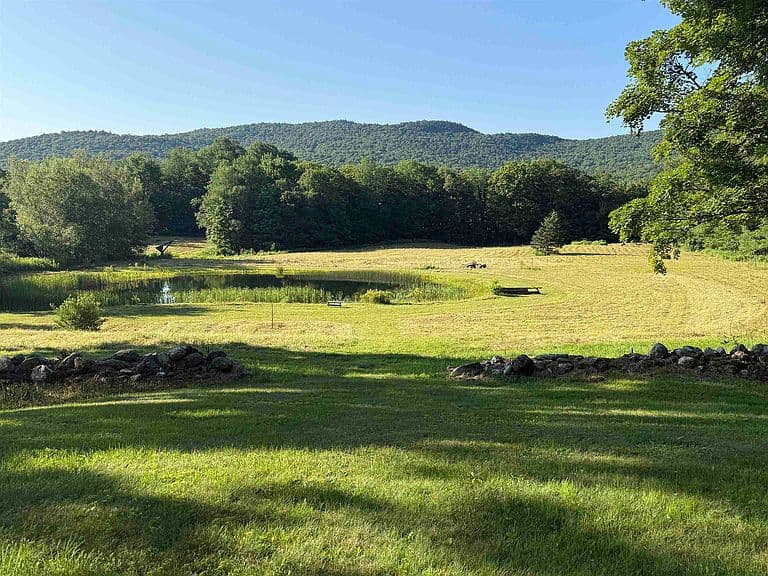 31 South Hollow Road photo 2