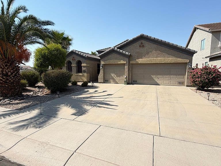 1774 W GREEN TREE Drive photo 2