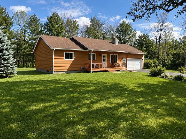 1479 Cumberland Head Rd photo 2