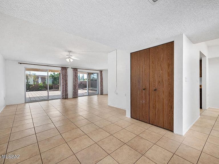 413 W San Ignacio photo 5