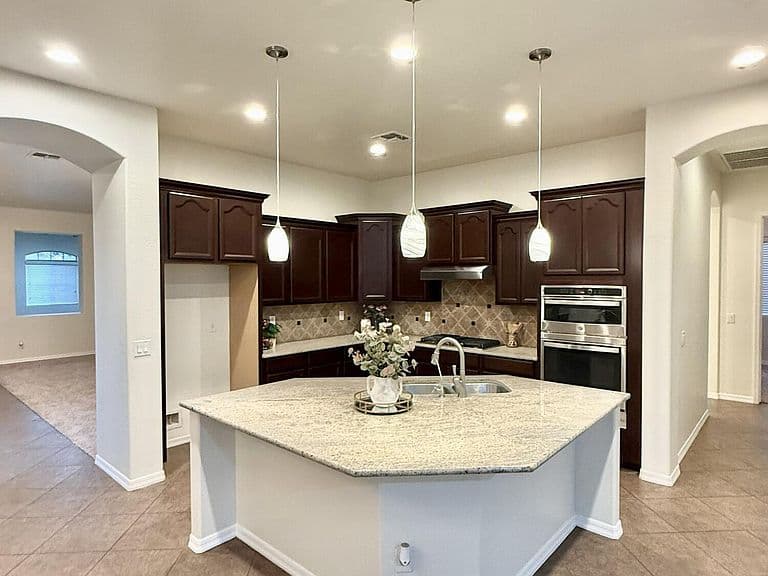 2564 E ORLEANS Drive photo 3