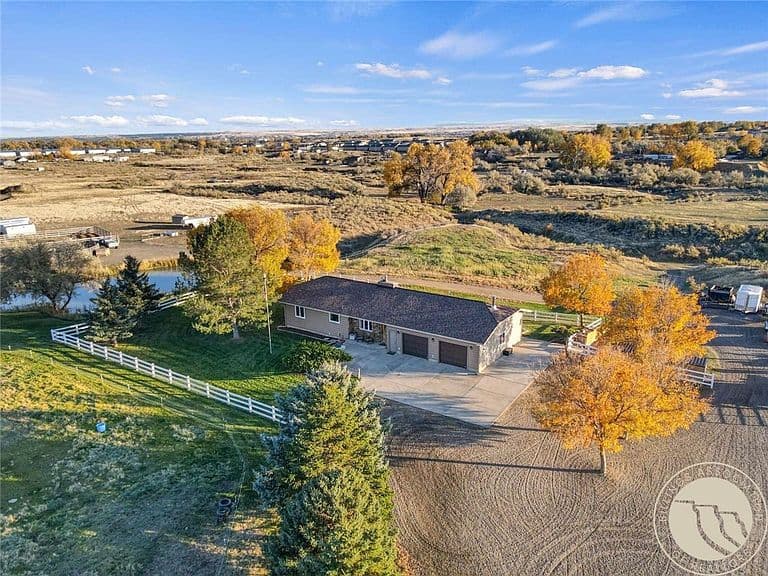 8542 Monad Rd photo 2