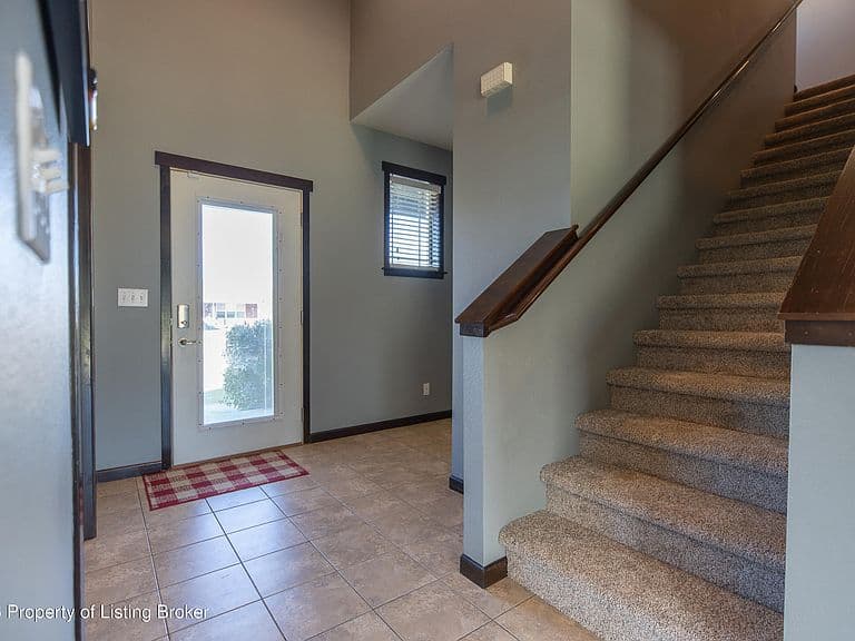 3136 12th Ave W photo 4