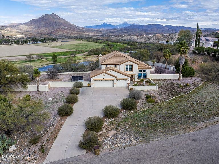 40 Kents Ave photo 3