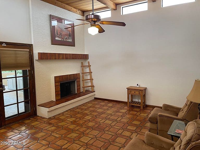 18018 N 66TH Lane photo 3