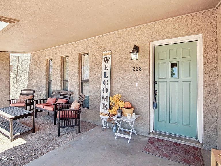 228 W CALLE TUBERIA -- photo 4